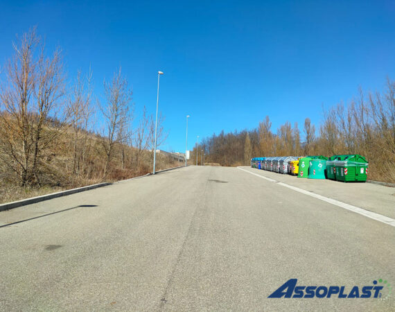 Sistemazione Contenitori Rifiuti a Monghidoro in Provincia di Bologna | ASSOPLAST