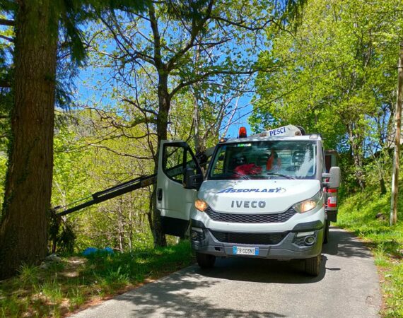 Mezzo Mobile per la Manutenzione dei Cassonetti su Strada | ASSOLOG