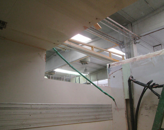 Rimorchio refrigerato in riparazione | ASSOPLAST